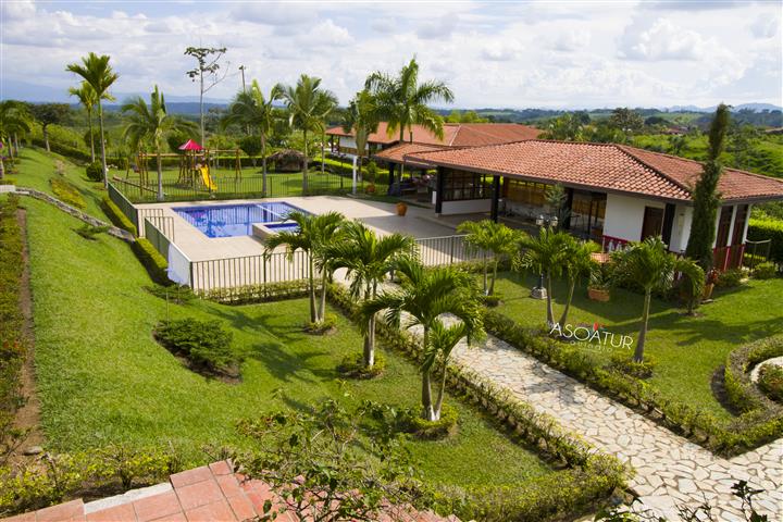 piscina y jacuzzi kiosco