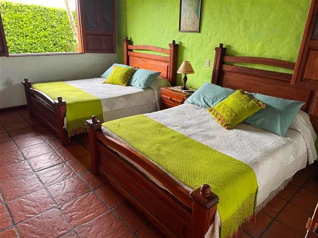 habitacion dos camas dobles
