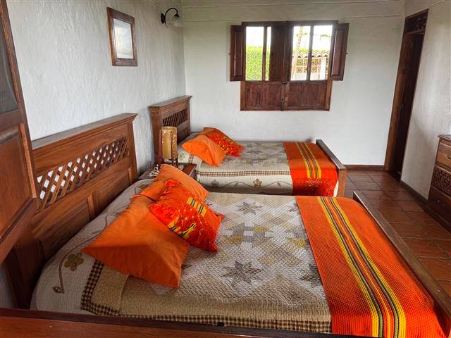 habitacion con dos camas