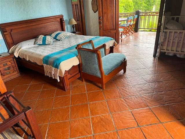habitacion con cama king