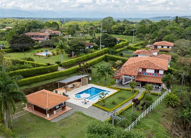 finca-san-luis-quindio-7 - Hoteles en el Eje Cafetero Alquiler Fincas Quindio