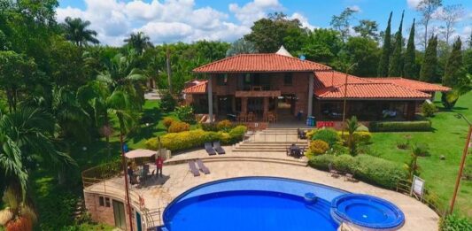 Hotel la Tata Premium